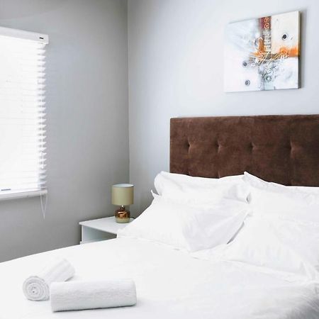 103Onwallace Self Catering Guest House Cape Town Bagian luar foto