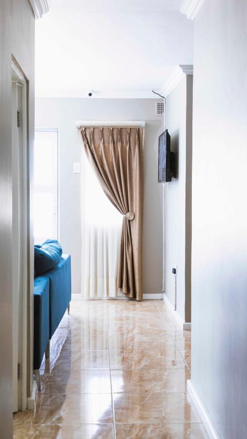 103Onwallace Self Catering Guest House Cape Town Bagian luar foto