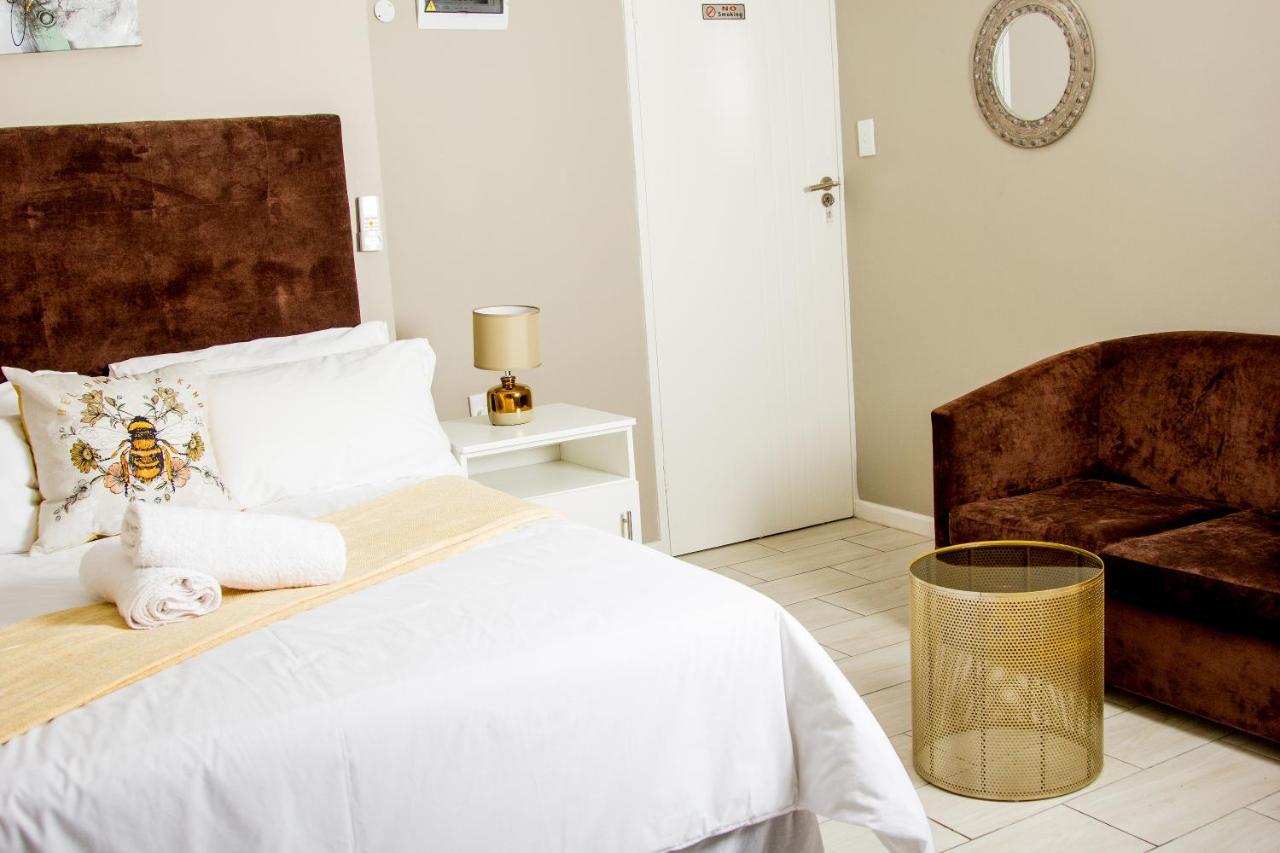 103Onwallace Self Catering Guest House Cape Town Bagian luar foto