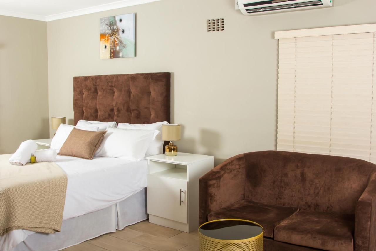103Onwallace Self Catering Guest House Cape Town Bagian luar foto