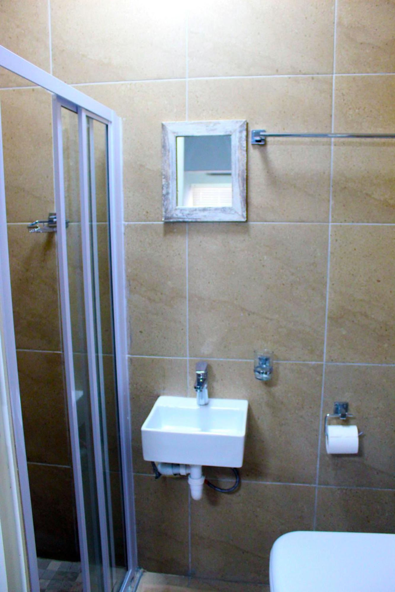 103Onwallace Self Catering Guest House Cape Town Bagian luar foto