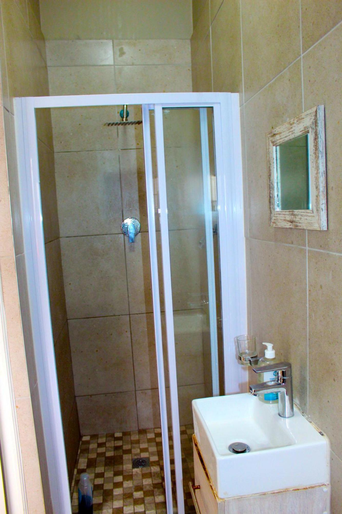 103Onwallace Self Catering Guest House Cape Town Bagian luar foto