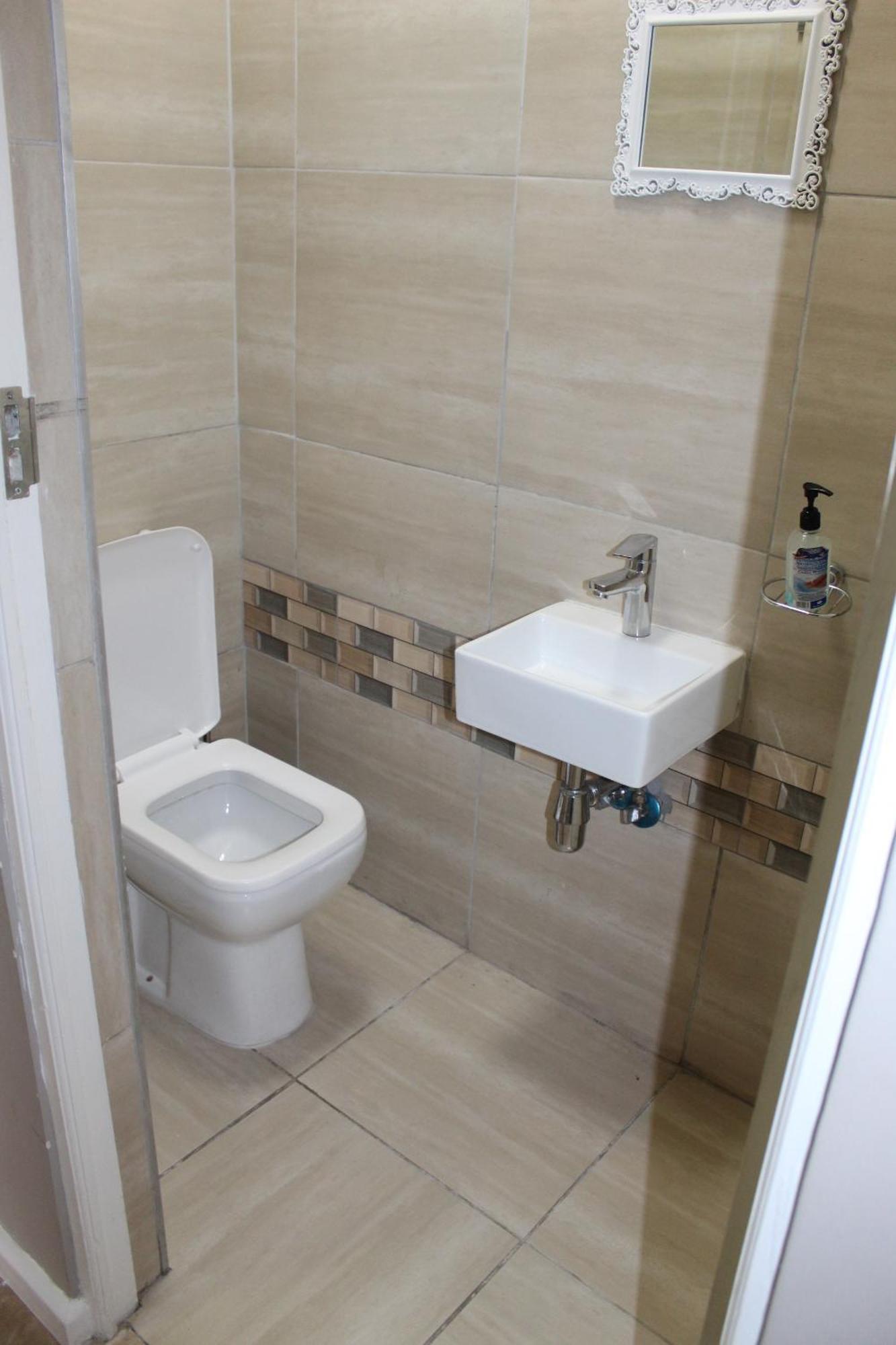 103Onwallace Self Catering Guest House Cape Town Bagian luar foto