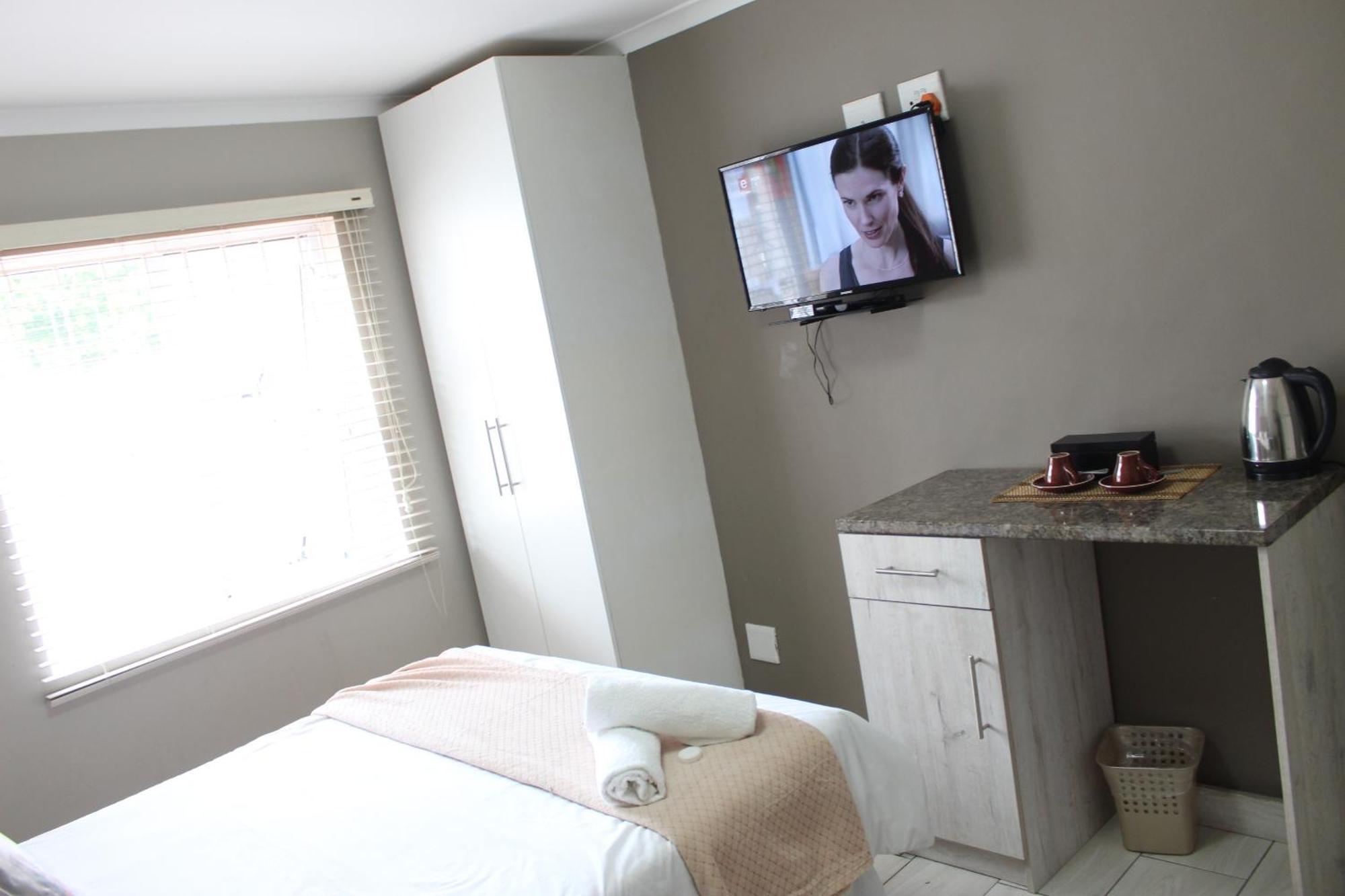 103Onwallace Self Catering Guest House Cape Town Bagian luar foto